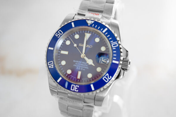 Custom Seiko Yachtmaster Sunburst Blue Dial with Blue Ceramic Bezel - Image 5